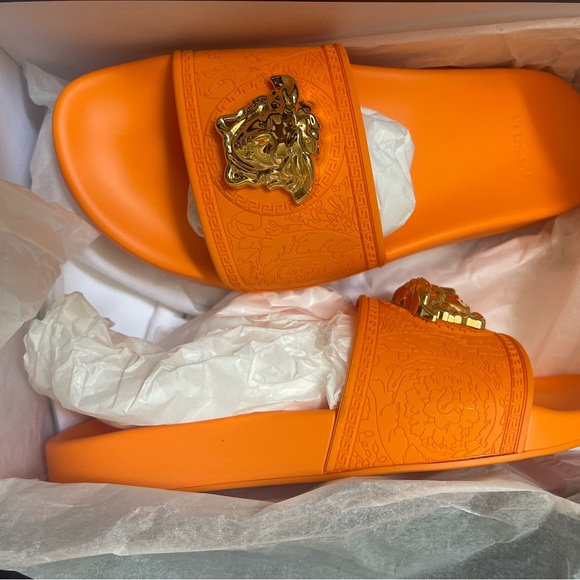 Brand new never worn Versace Medusa head slides - Picture 2 of 4